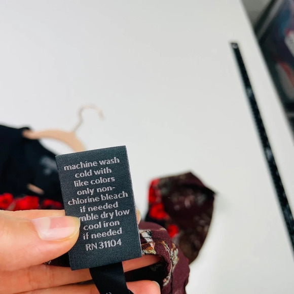 The Limited Floral Multicolor Long Sleeve V-neck Popover Top, Size 2X - Picture 8 of 9